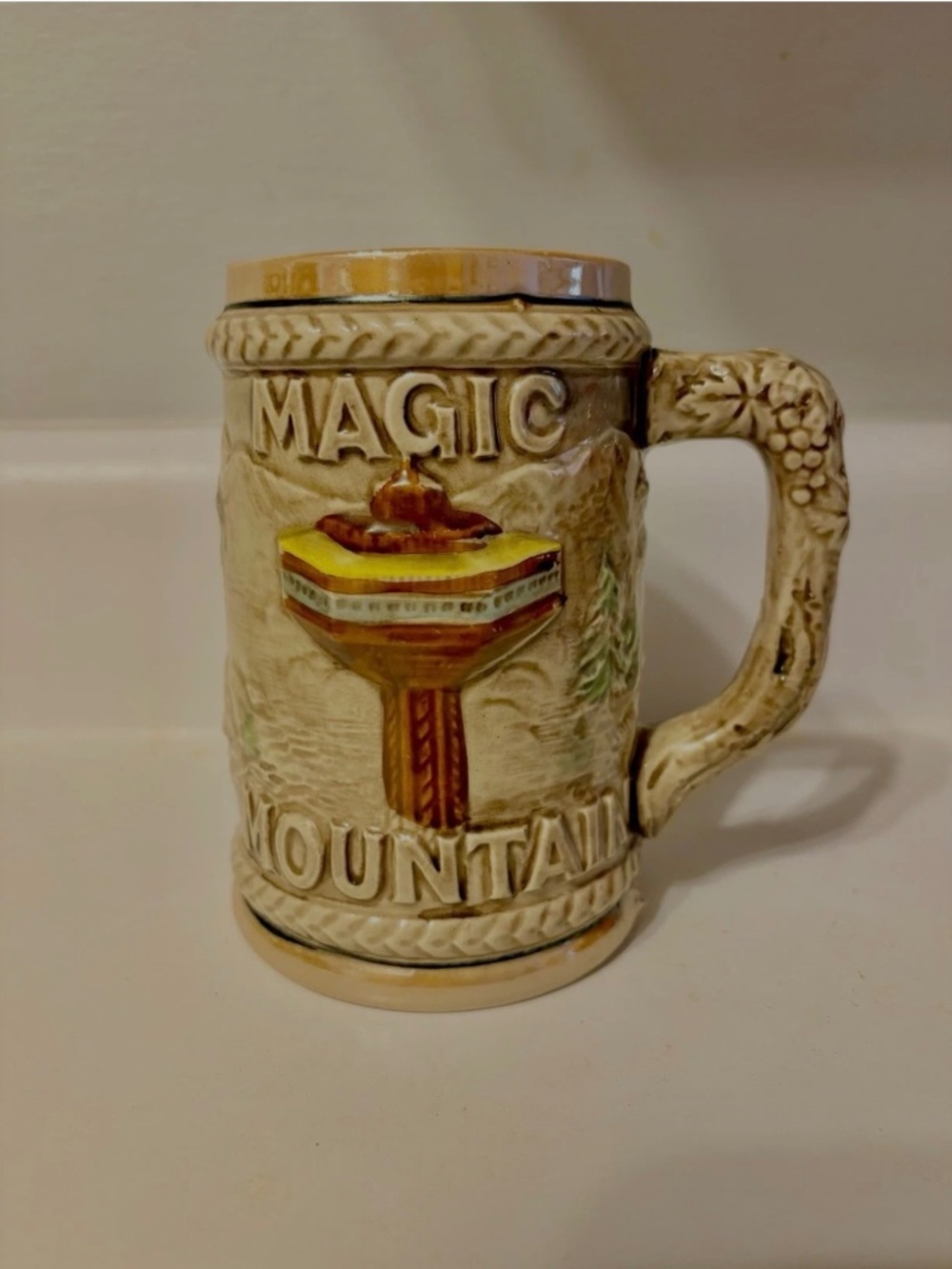 Magic Mountain CA Amusement Park Jumbo Size Ceramic Beer Stein Mug Cup Japan 70s